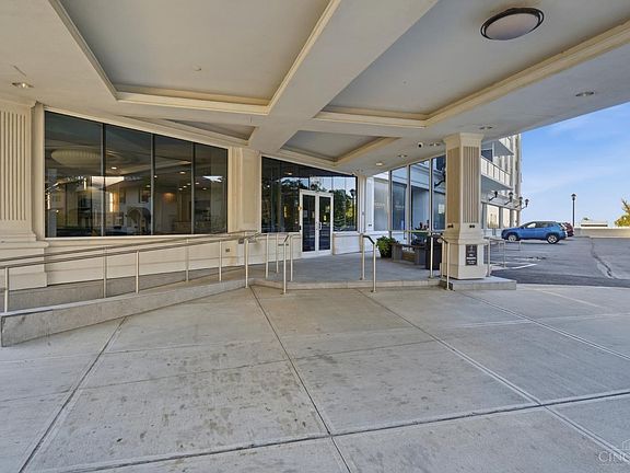 5th image of 2200 Victory Pkwy APT 905