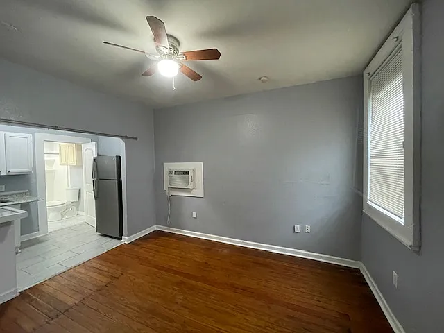 3437 Freret St — Photo 15