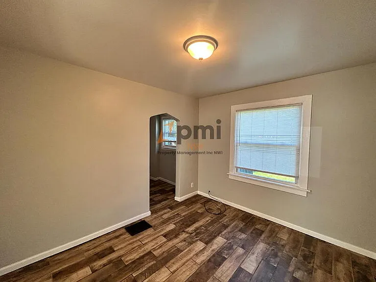 6136-6138 Ray Ave #6138 RAY AVE — Photo 5