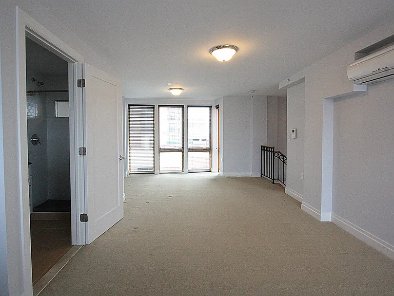 338 Grove St #4C — Photo 17