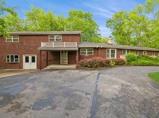 240 Crescent Knl, Libertyville, IL