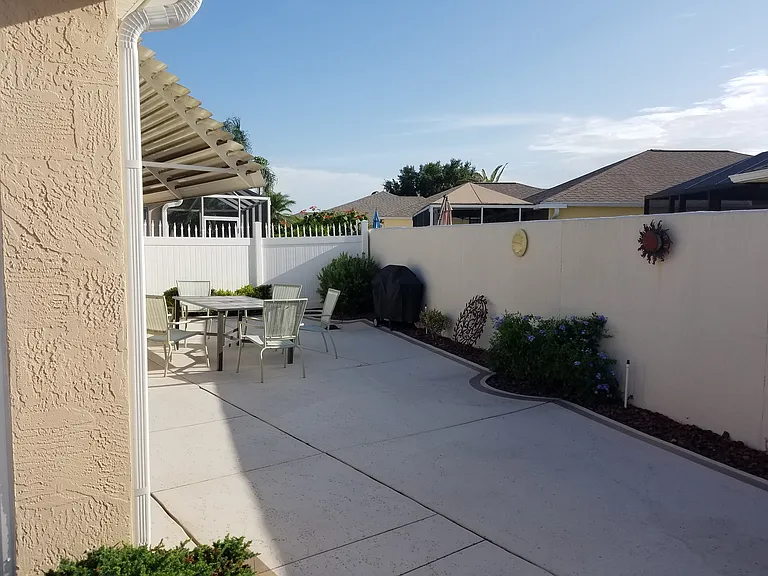 1826 Athens Ln — Photo 15