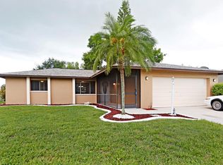 204 SE 25th Ter, Cape Coral, FL 33904