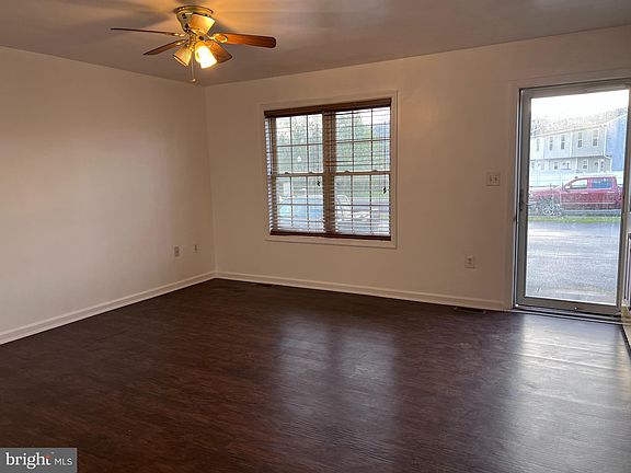 3rd image of 124 Kadies Ln