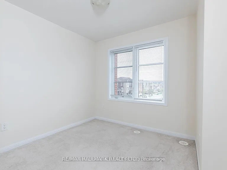 142 Baycliffe Cres — Photo 9