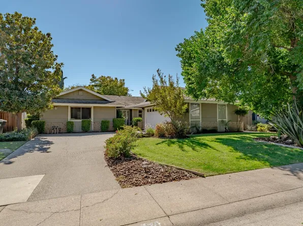 8870 Woodman Way, Sacramento, CA 95826