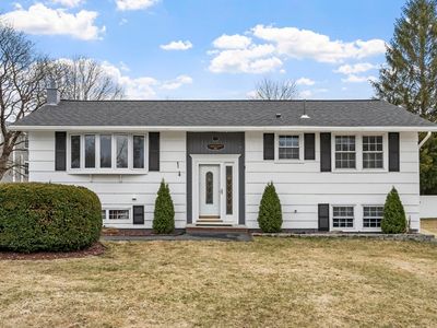 12 Tanglewood Dr, Dracut, MA, 01826