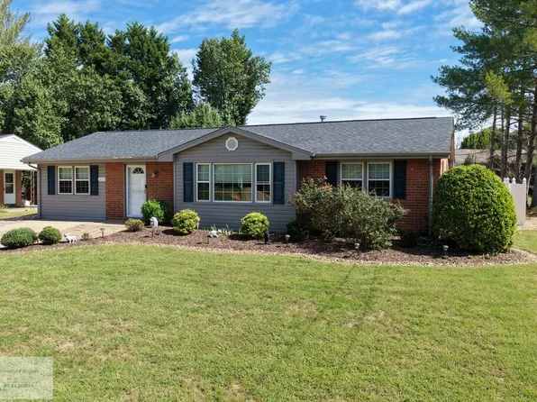 323 Wimbish Dr, Danville, VA 24541