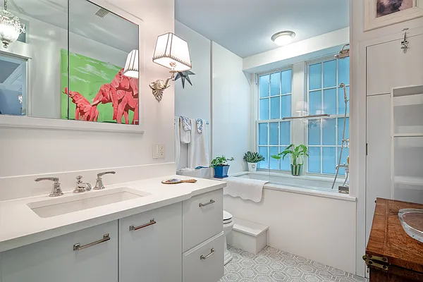 Sold by Compass | media 8