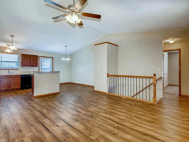 Lakeside Townhomes — Photo 6