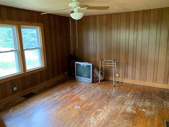 2nd image of 144 Rolling Hills Dr