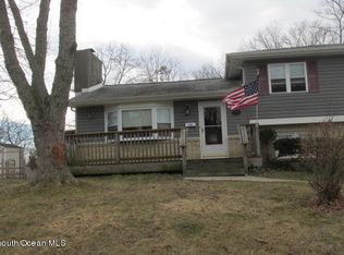 44 Locker St, Bayville, NJ 08721