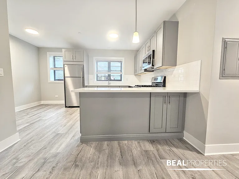 1133-1139 Oak Ave — Photo 12