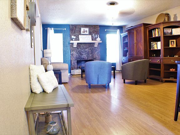 3rd image of 7148 W Denton Ln