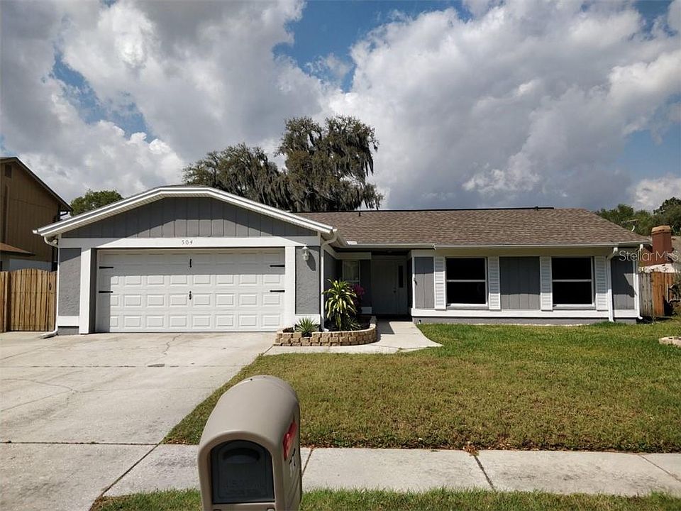 1st image of 504 Oak Creek Dr