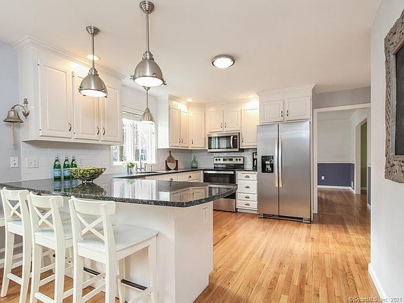 3rd image of 234 Trinity Ave