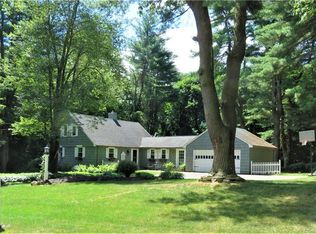 9 Lincoln Ln, Weatogue, CT 06070