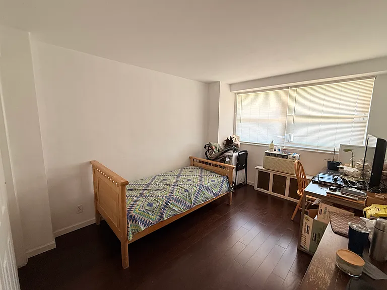91 Strawberry Hill Ave #924 — Photo 11