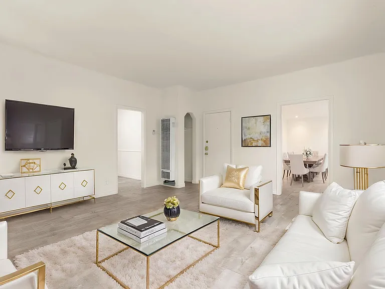 (El/Ga/Em:B) 414 N. Maple Drive — Photo 3