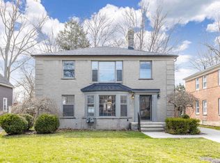 853 Neff Rd, Grosse Pointe, MI 48230