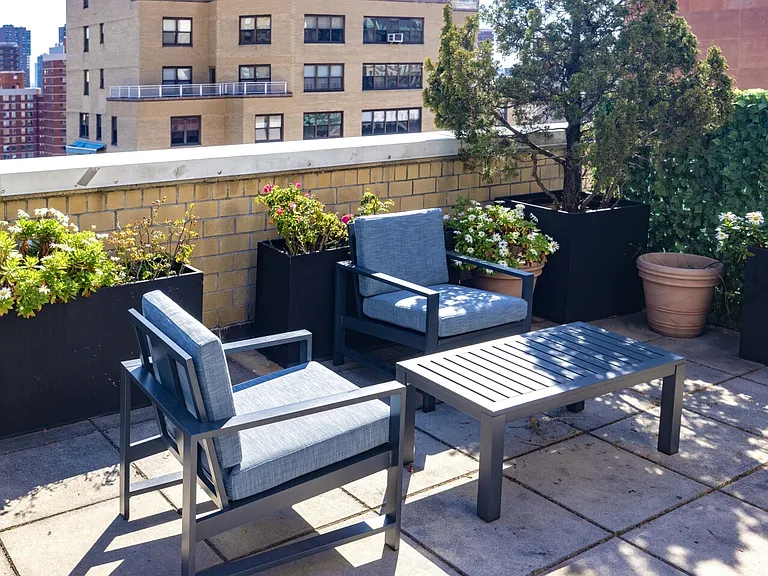 154 E 29th St #1006 — Photo 11
