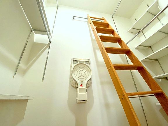3rd image of 222 Hicks St #4RR
