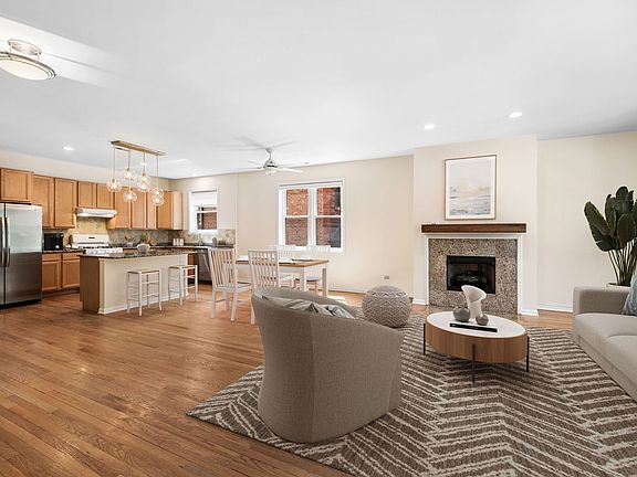 4th image of 4149 N Kenmore Ave APT 2S