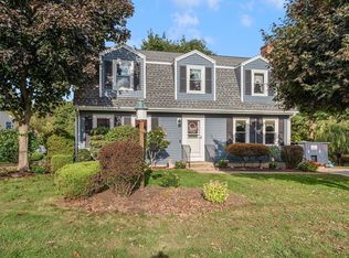 115 Adamsdale Rd, North Attleboro, MA 02760