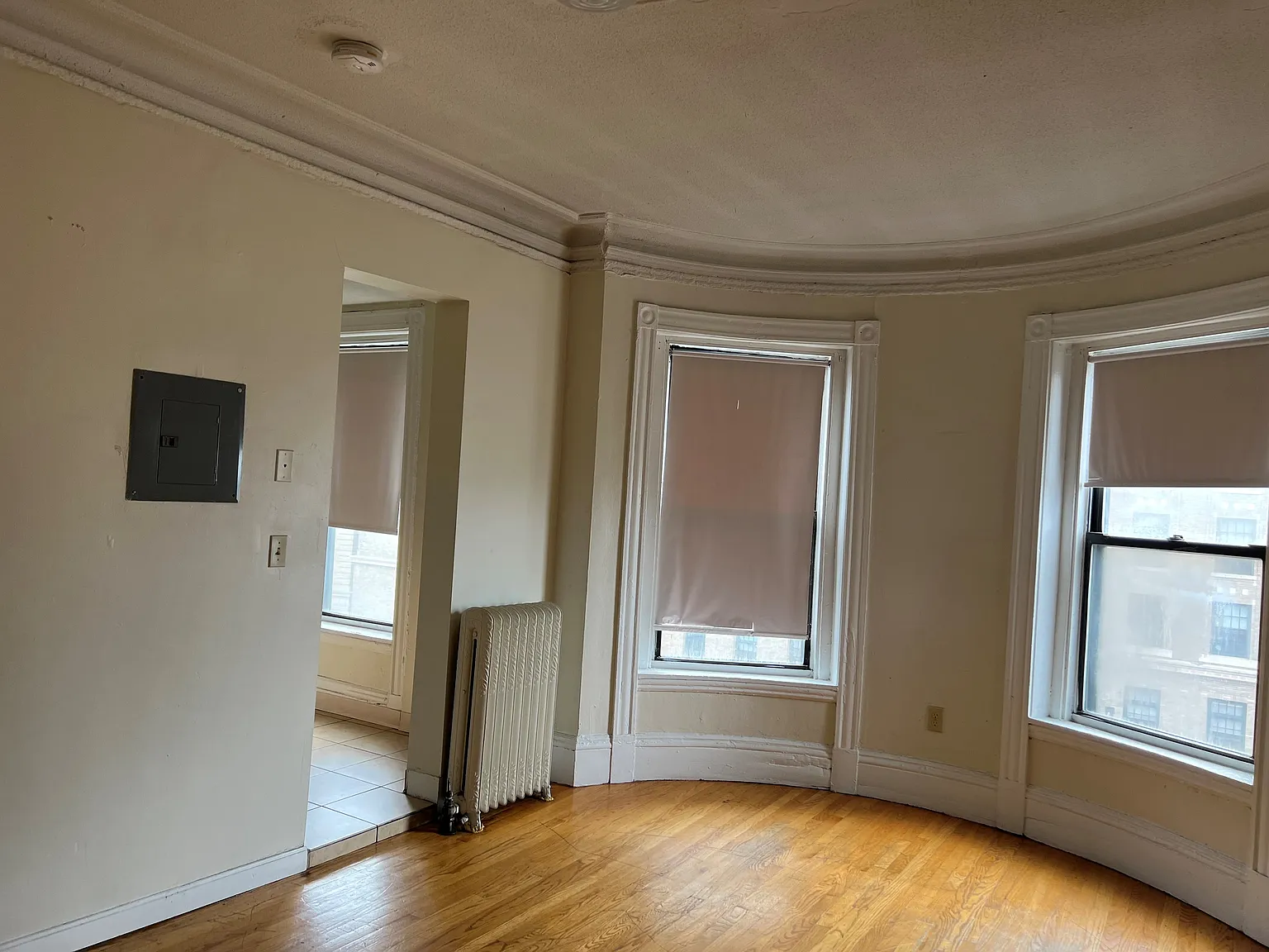 Studio, 9999 sqft, $2,550 — Photo 1