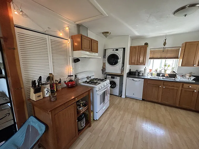 1150 Beeler St — Photo 4