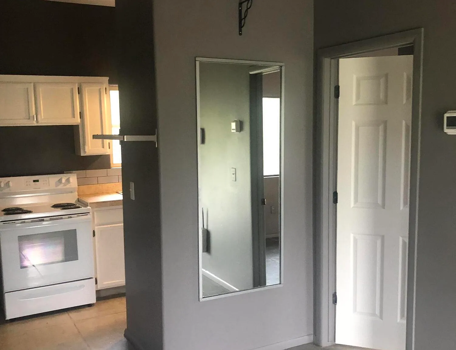 3 bed, 2.0 bath, 1066 sqft, $1,650 — Photo 4