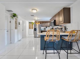 827 NW 114th St, Miami, FL 33168