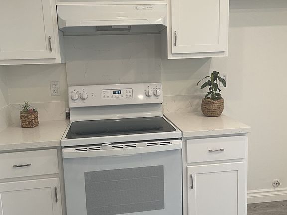 3rd image of 781 Amigos Way #781