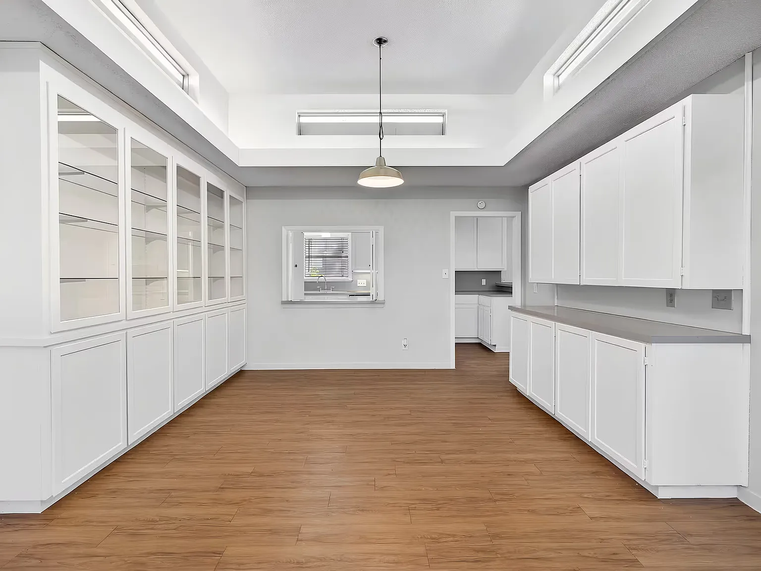 Eastwood Apartments — Photo 1