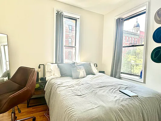 Rented by Corcoran | media 19