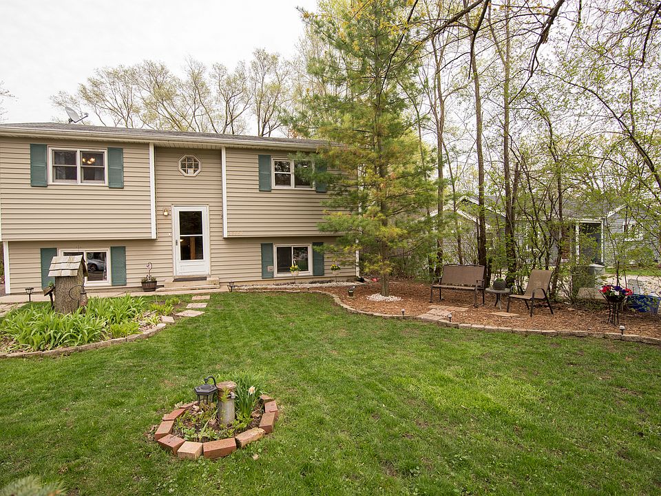 1st image of 36557 N Lawrence Dr