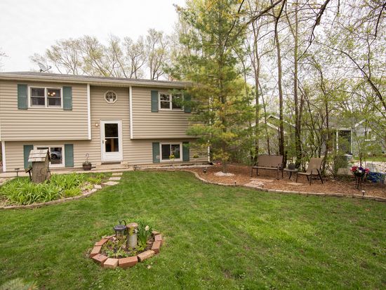 36557 N Lawrence Dr, Lake Villa, IL 60046