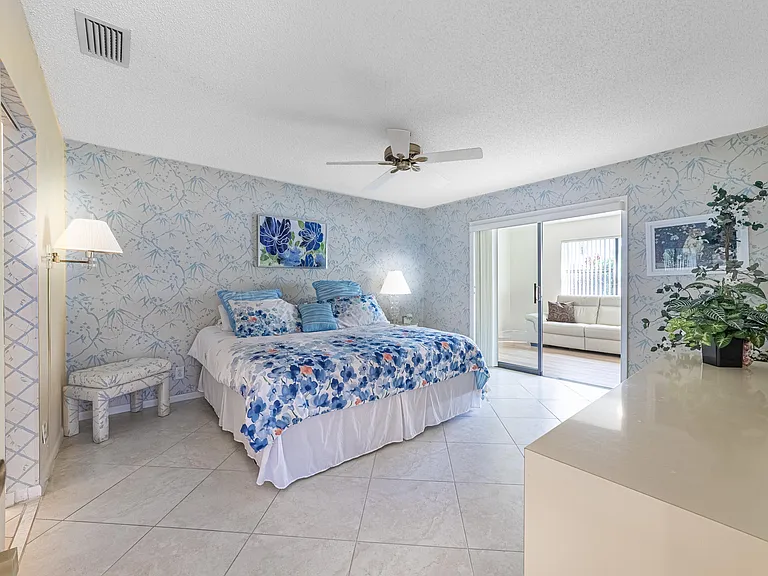 797 NW 32nd Ave — Photo 16