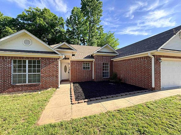 4th image of 30 Shamsie Dr
