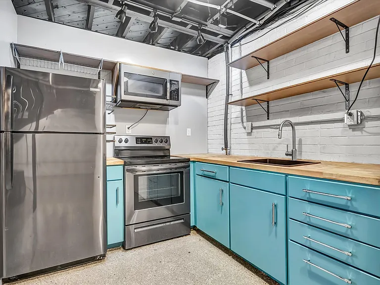 5004 Holston Dr — Photo 24
