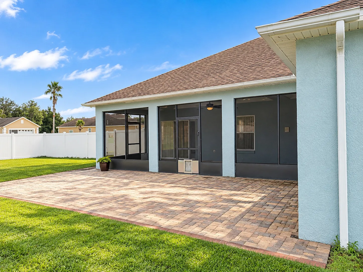 3 bed, 1876 sqft, $2,250 — Photo 3