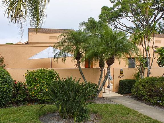 2nd image of 5241 Myrtle Wood #21