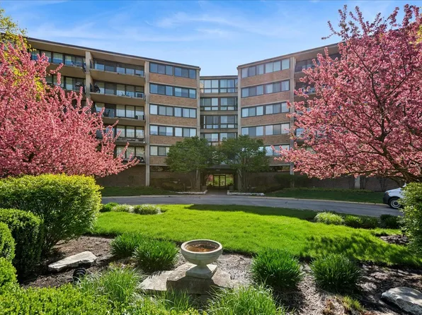 101 Bar Harbour Rd Unit 4L, Schaumburg, IL 60193