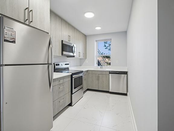 3rd image of 20-23 Seagirt Blvd #5D