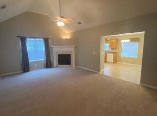 202 Falkirk Dr, Warner Robins, GA