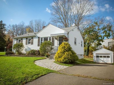 104 Chestnut St, Branford, CT, 06405