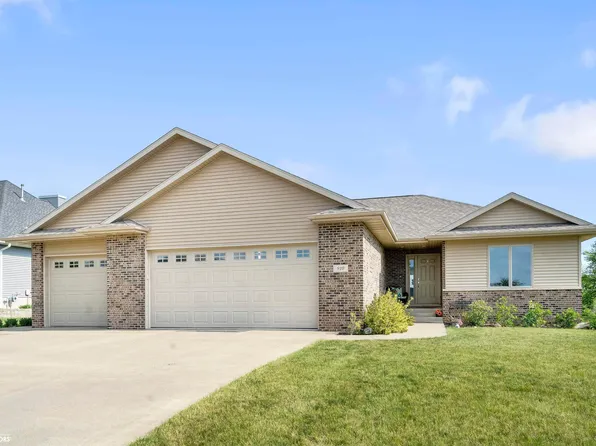 910 Blaine St, Dysart, IA 52224
