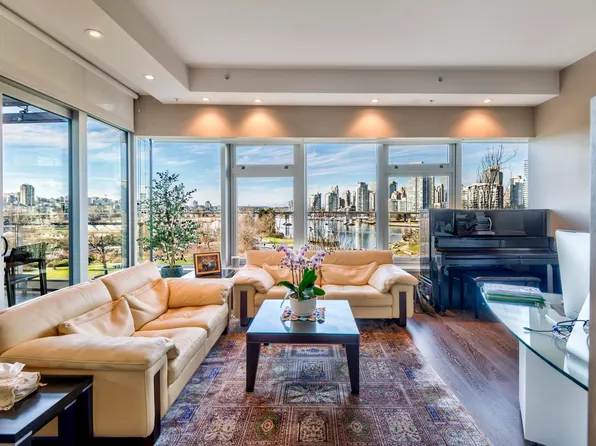 181 Athletes Way #504, Vancouver, BC V5Y 0E5