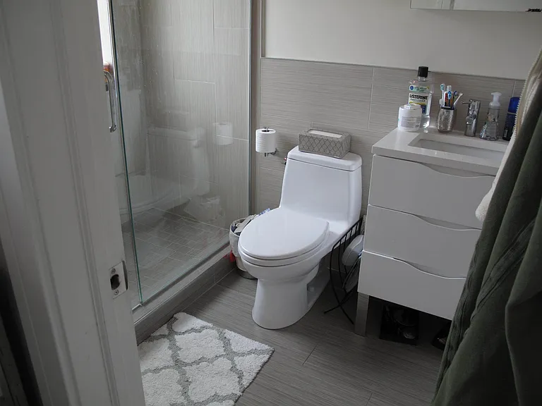 1800 W Chicago Ave #2F — Photo 25
