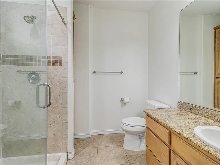 14910 Leeward Dr — Photo 26